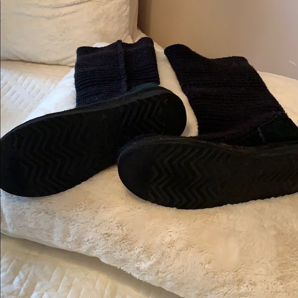 Ugg Classic Crochet Tall Boot - Picture 3 of 7